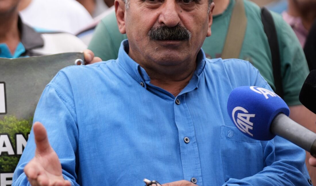 İZMİR (AA) – İzmir'in Çiğli ilçesinde yaşayan bir grup vatandaş,