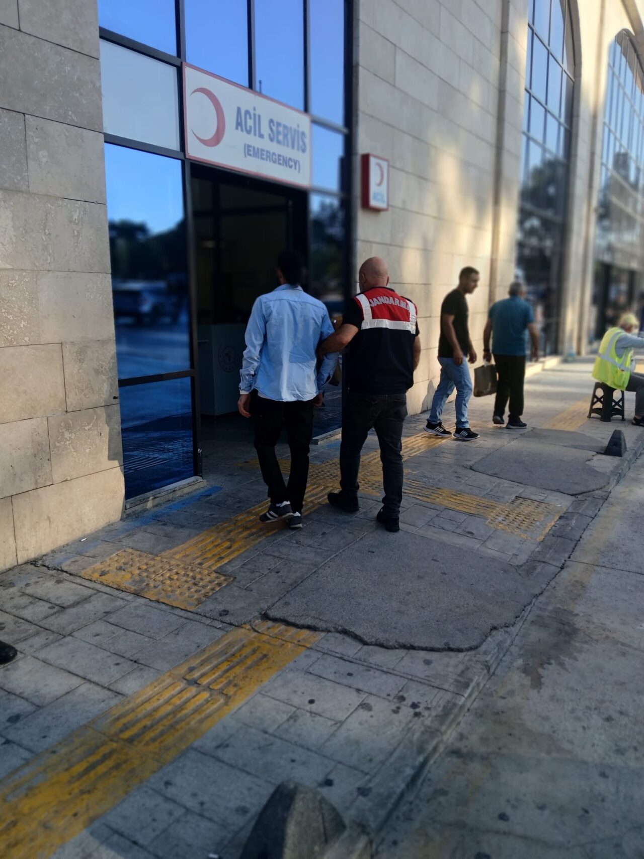 İZMİR (AA) – İzmir'de, silahlı terör örgütü DEAŞ'ın propagandasını yaptıkları