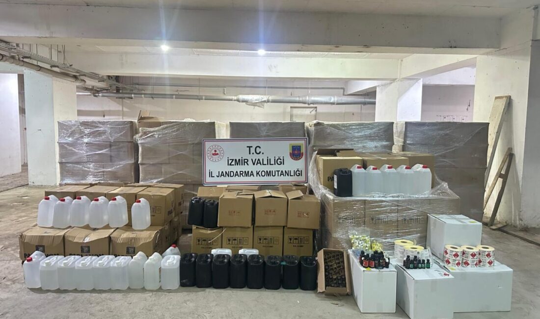 İZMİR (AA) – İzmir'de düzenlenen uyuşturucu operasyonlarında gözaltına alınan 13