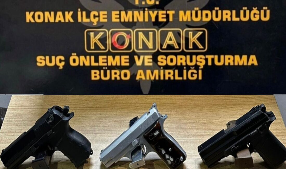 İZMİR (AA) – İzmir'in Konak ilçesinde düzenlenen uyuşturucu ve silah