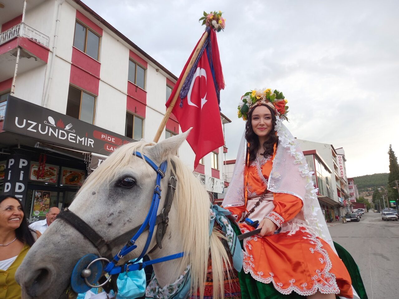 DENİZLİ (AA) – Denizli'nin Kale ilçesinde Alperen Ersoy, geleneksel köy