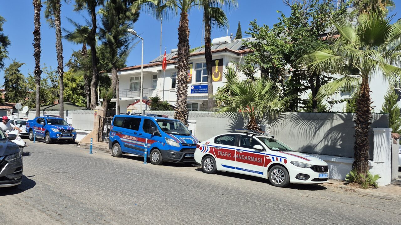 - Şüphelinin, sahte yapı kullanım belgesi düzenleyerek haksız maddi menfaat