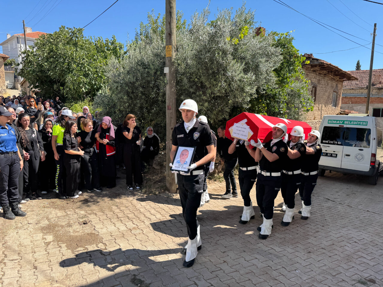 UŞAK (AA) – Kütahya'nın Gediz ilçesinde trafik kazasında hayatını kaybeden