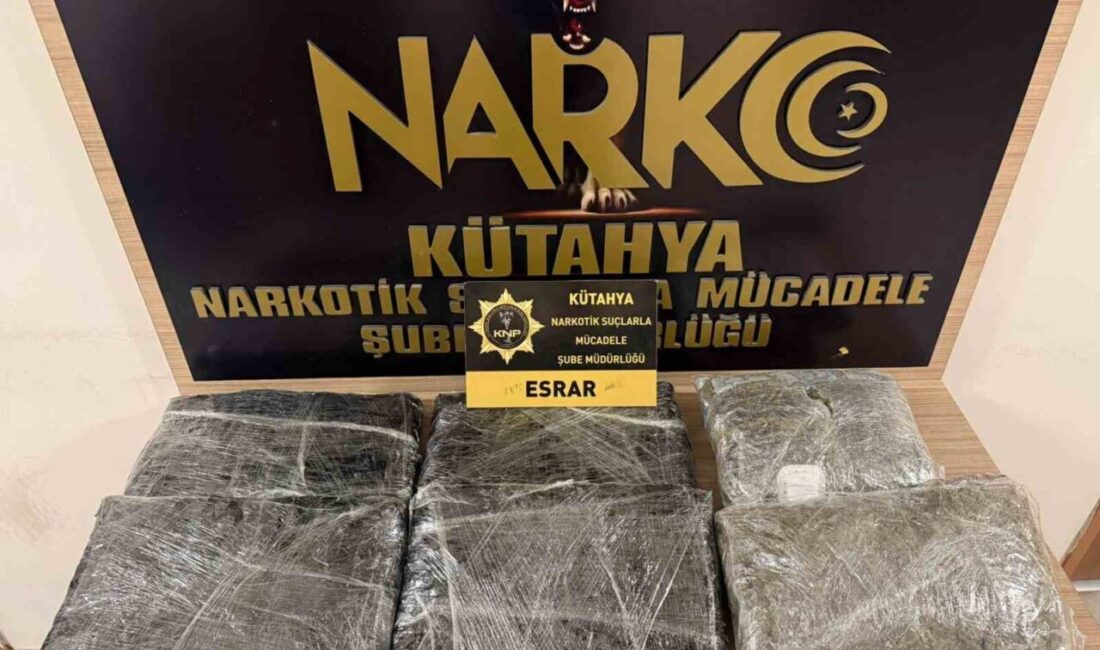 Kütahya’da narkotik ekipleri tarafından durdurulan bir araçta 6,5 kilo esrar