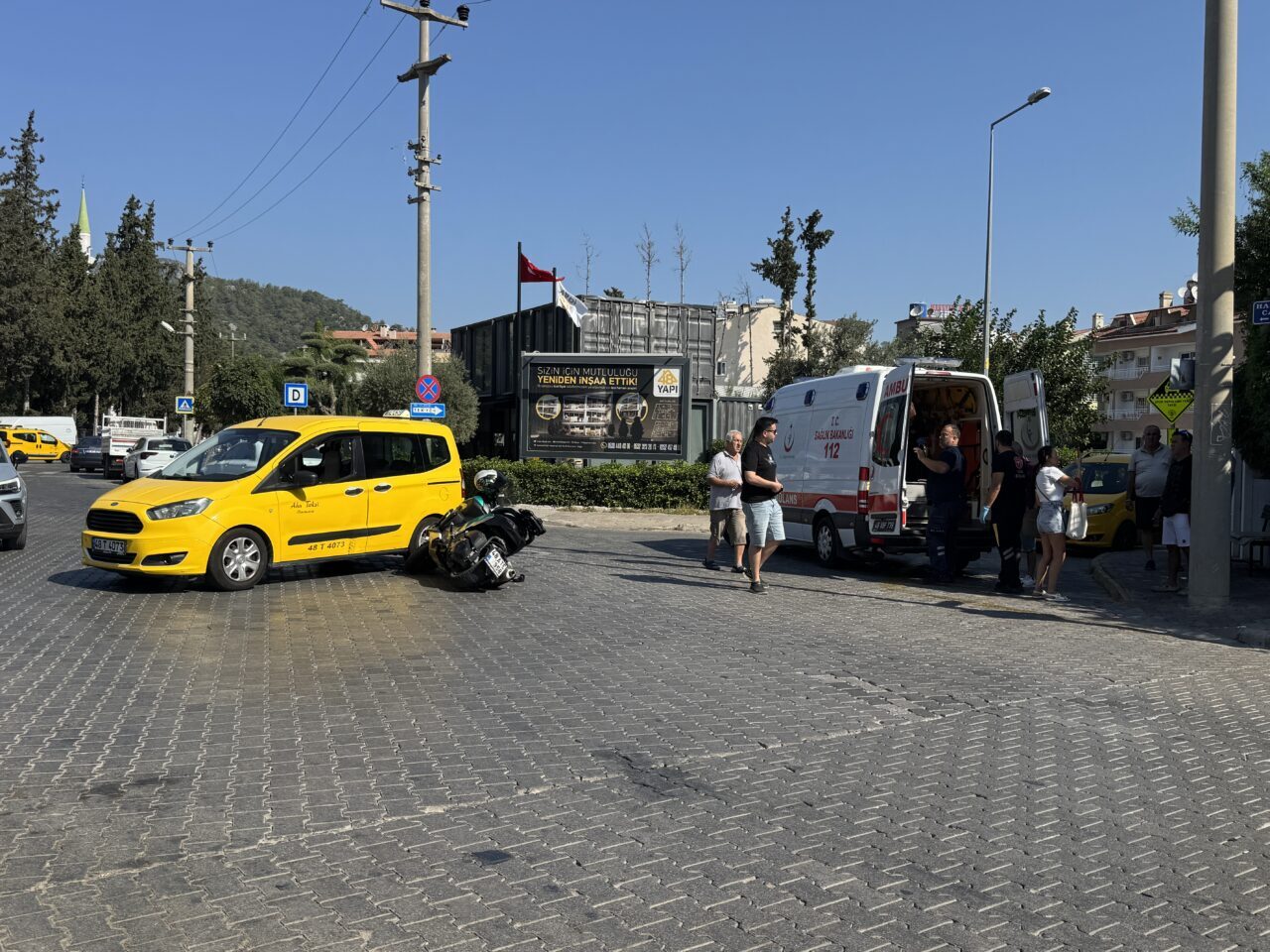MUĞLA (AA) – Muğla'nın Marmaris ilçesinde taksiyle çarpışan motosikletin sürücüsü