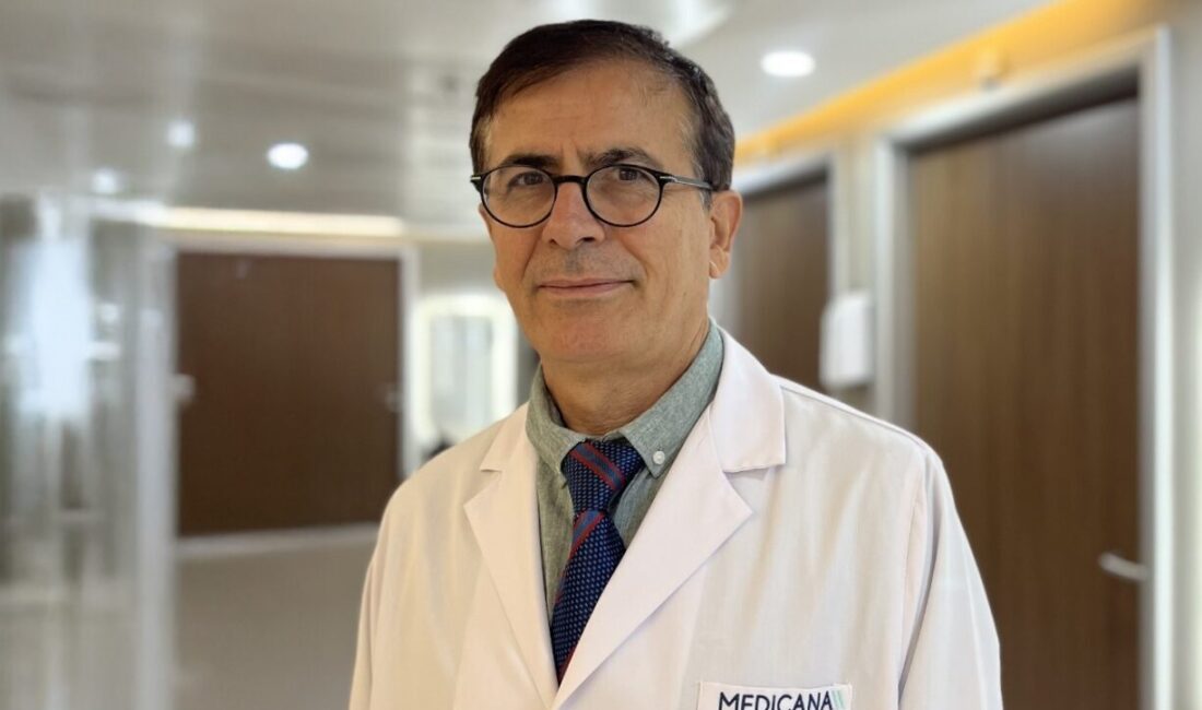 - Medicana Bahçelievler Hastanesi Göz Hastalıkları Uzmanı Prof. Dr. Mehmet