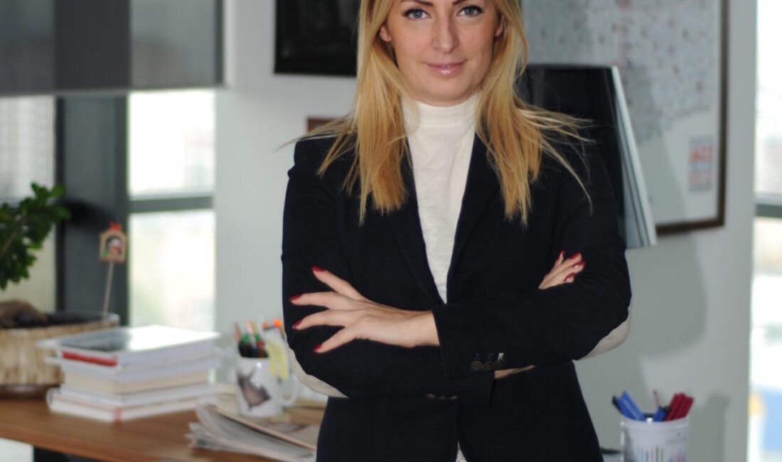 - Meliha Ercan Vakfı Genel Müdürü Nil Batu:
- "Eğitimle güçlenen