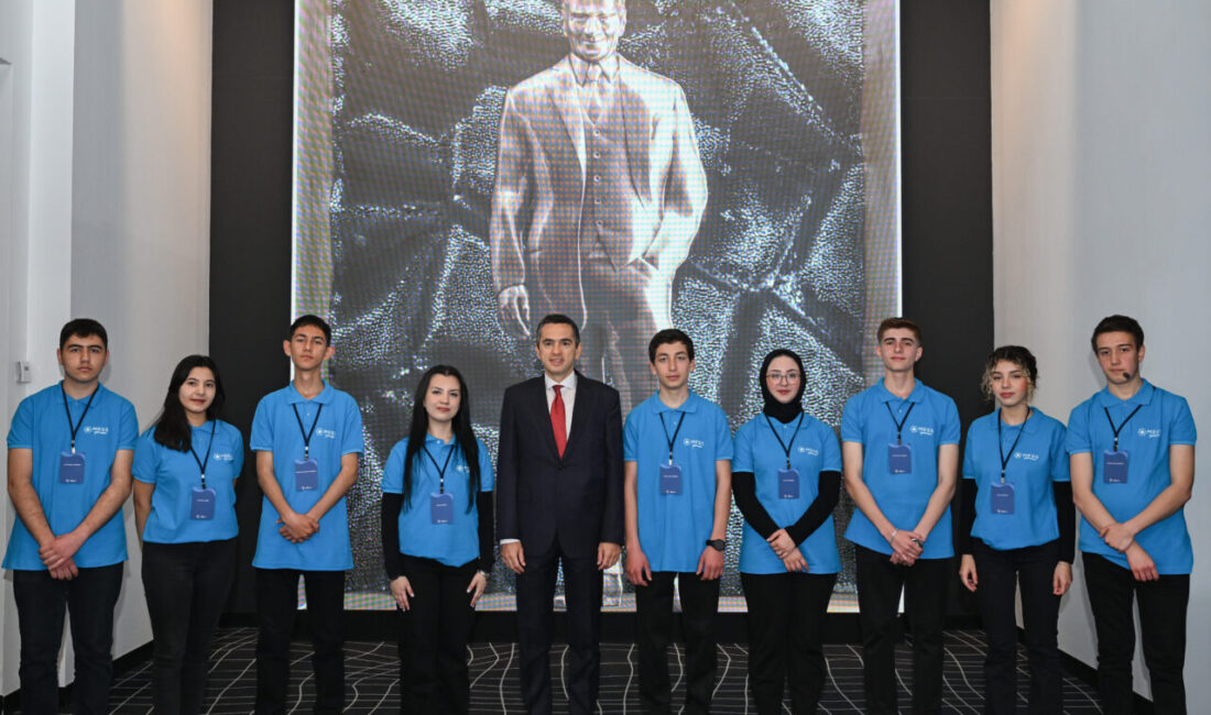 - MESS Yönetim Kurulu Başkanı Özgür Burak Akkol:
- "Mesleki eğitimi
