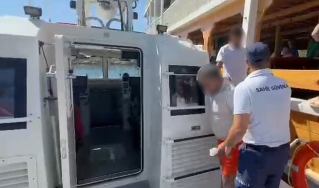 MUĞLA (AA) – Muğla'nın Ula ilçesi açıklarında gezi teknesinde yaralanan
