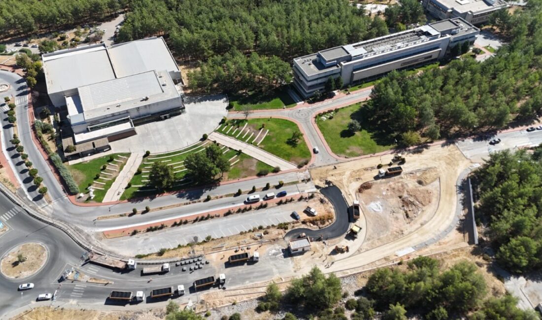 MUĞLA (AA) – Muğla'da, kamu kurumlarıyla yapılan protokollerle kentin yol