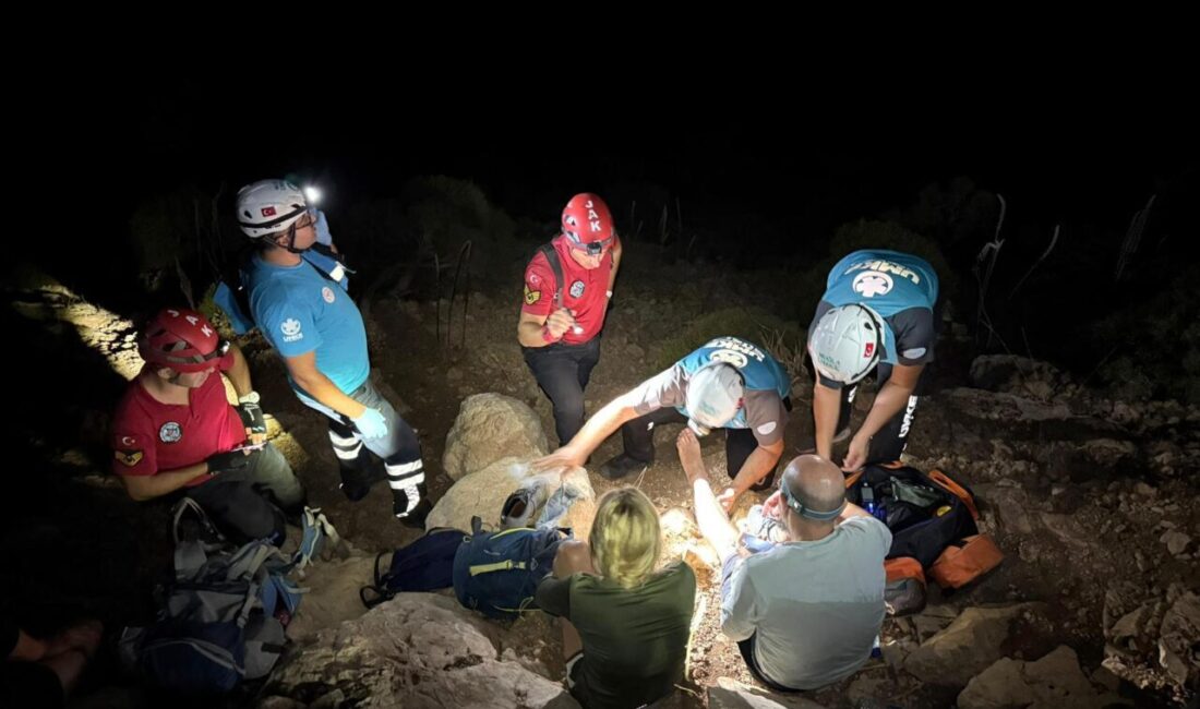 MUĞLA (AA) – Muğla'nın Seydikemer ilçesindeki Likya Yolu'nda bulundukları alanda