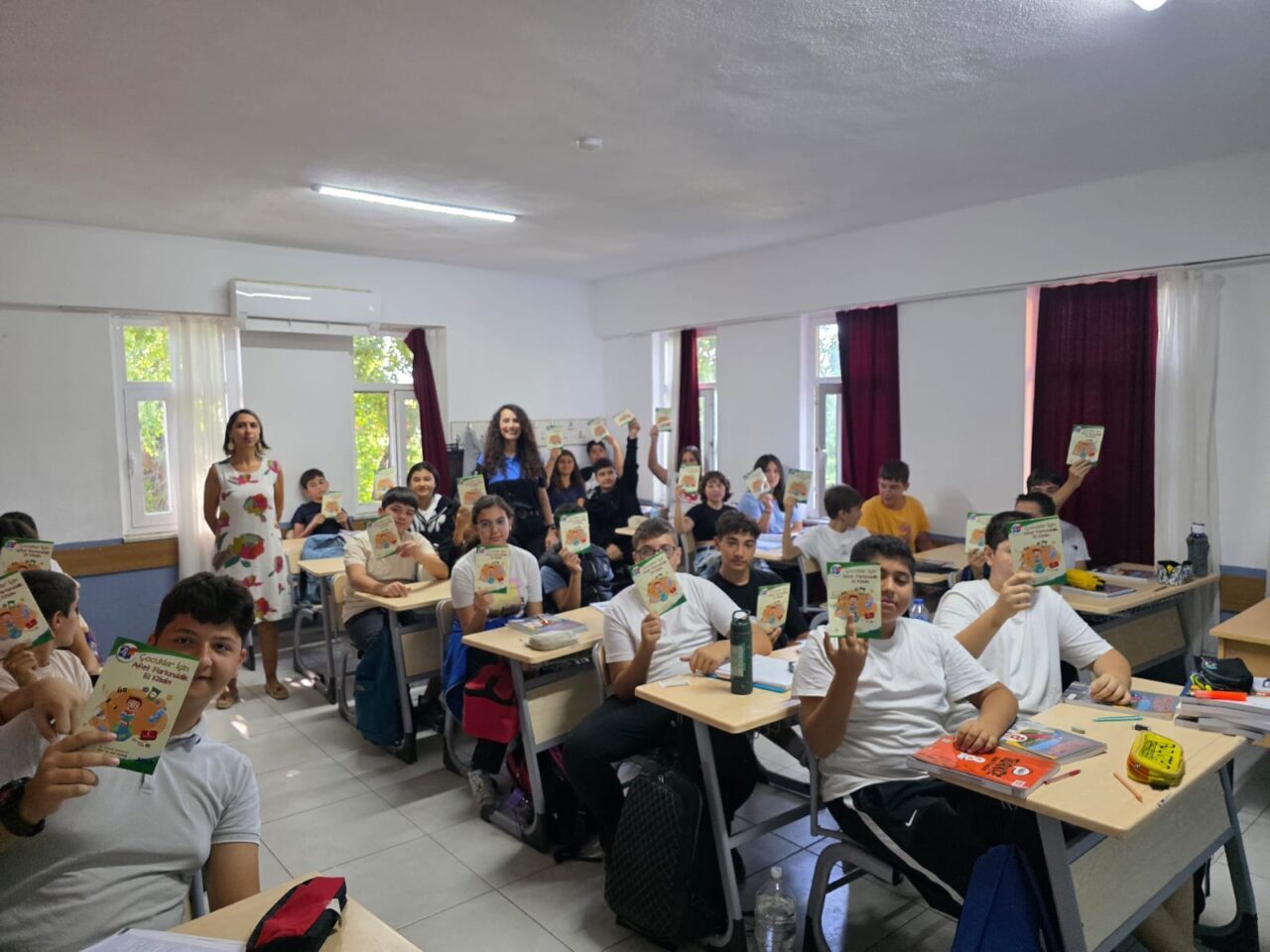 MUĞLA (AA) – Muğla'nın Dalaman ilçesinde ortaokul öğrencilerine güvenli internet