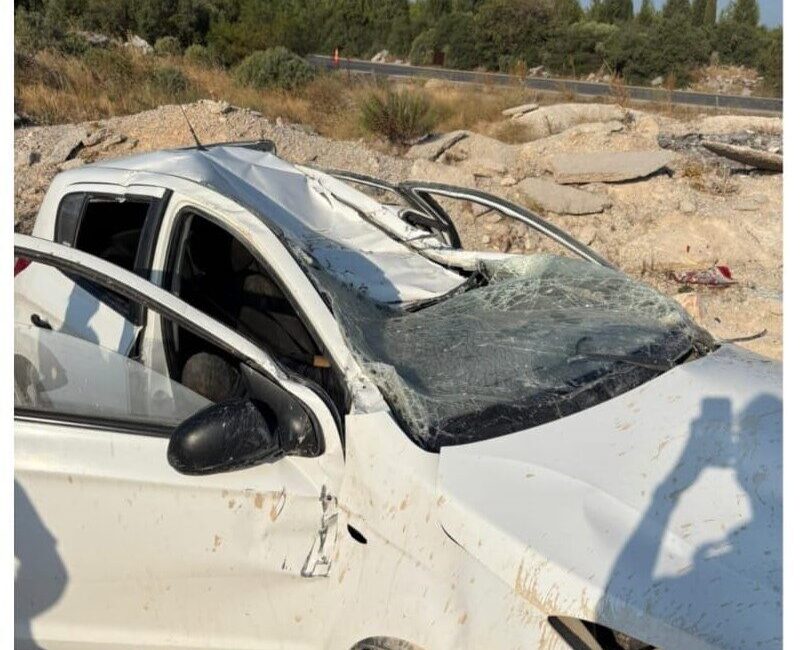 MUĞLA (AA) – Muğla'nın Menteşe ilçesinde takla atan otomobilin sürücüsü