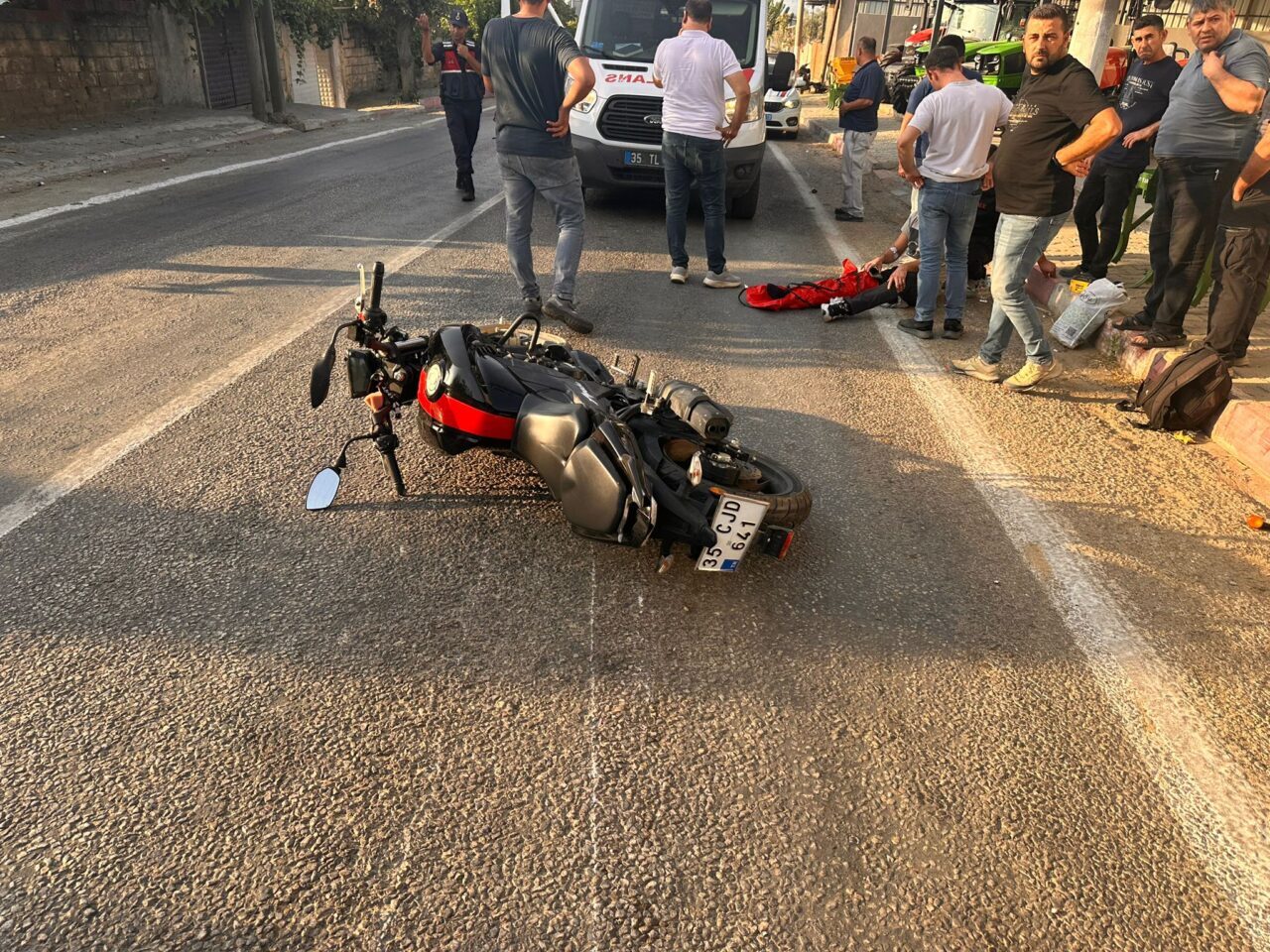İZMİR (AA) – İzmir'in Ödemiş ilçesinde iki motosikletin çarpışması sonucu