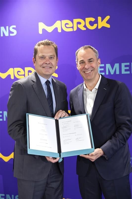 - Siemens AG Yönetim Kurulu Üyesi ve Siemens Dijital Endüstriler