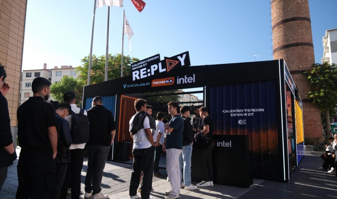 İSTANBUL (AA) – Teknosa, Intel ve Excalibur işbirliğiyle gerçekleşen RE:PLAY