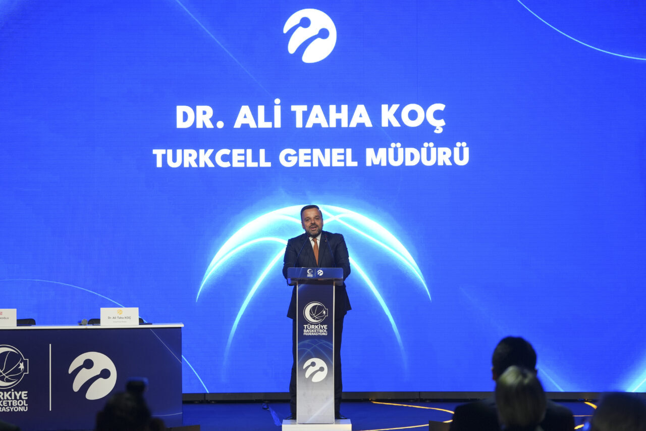 - Turkcell Genel Müdürü Ali Taha Koç:
- "Bizim için Türkiye'nin