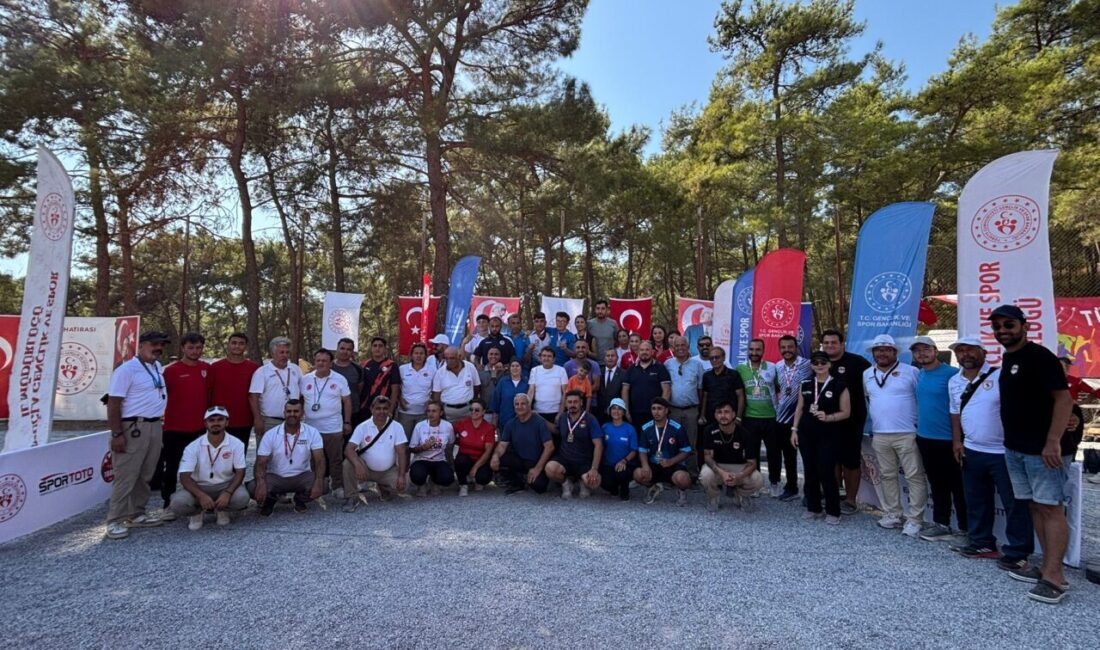MUĞLA (AA) – Muğla'nın Ula İlçesi'nde düzenlenen Türkiye Petank Şampiyonası