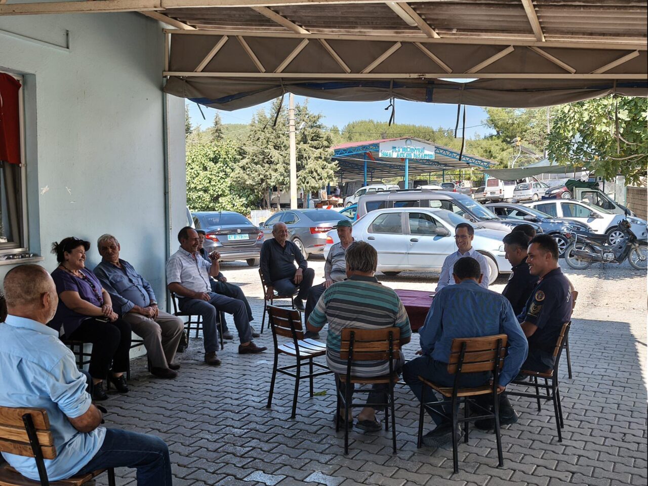 MUĞLA (AA) – Ula Kaymakamı Mehmet Rıdvan Doğan, mahalle ziyaretleri