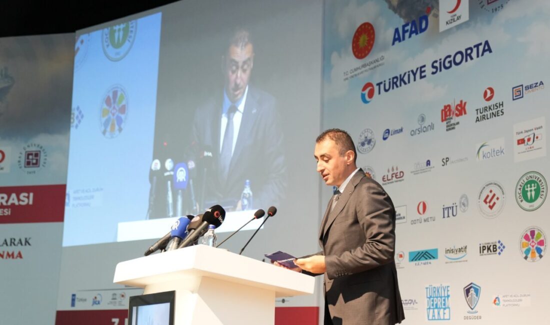 - Türkiye Sigorta Genel Müdürü Taha Çakmak:
- "Bu kongrenin, afetlere