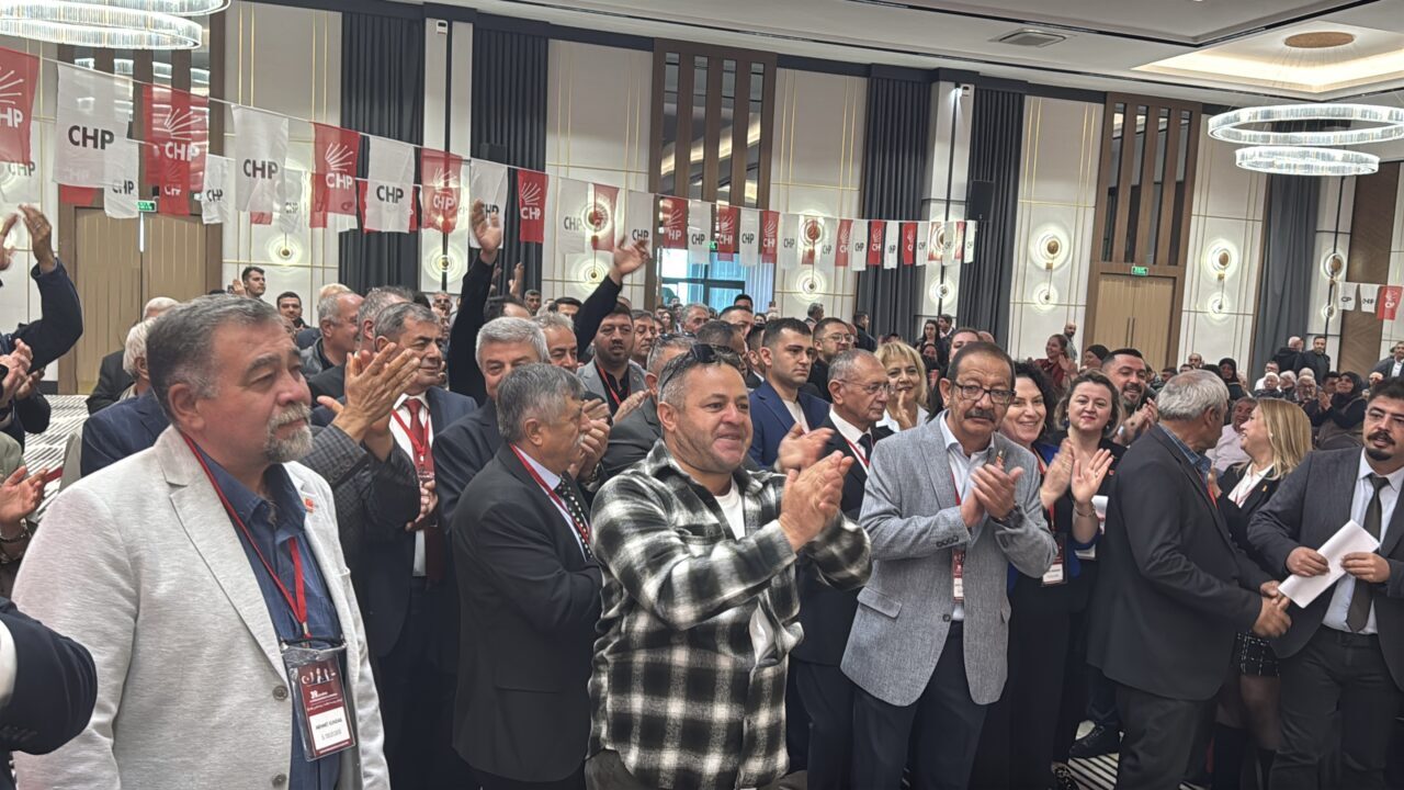 - Afyonkarahisar Belediye Başkanı Burcu Köksal:
- "Parti içi mücadeleyi gördük