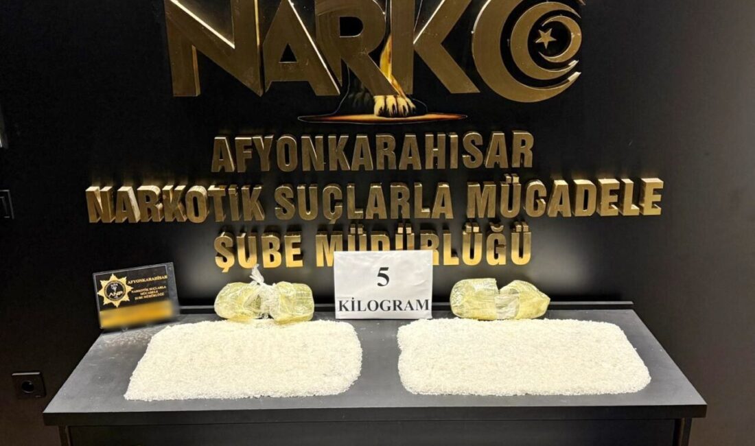 AFYONKARAHİSAR (AA) – Afyonkarahisar'da uyuşturucu operasyonunda gözaltına alınan zanlı tutuklandı.