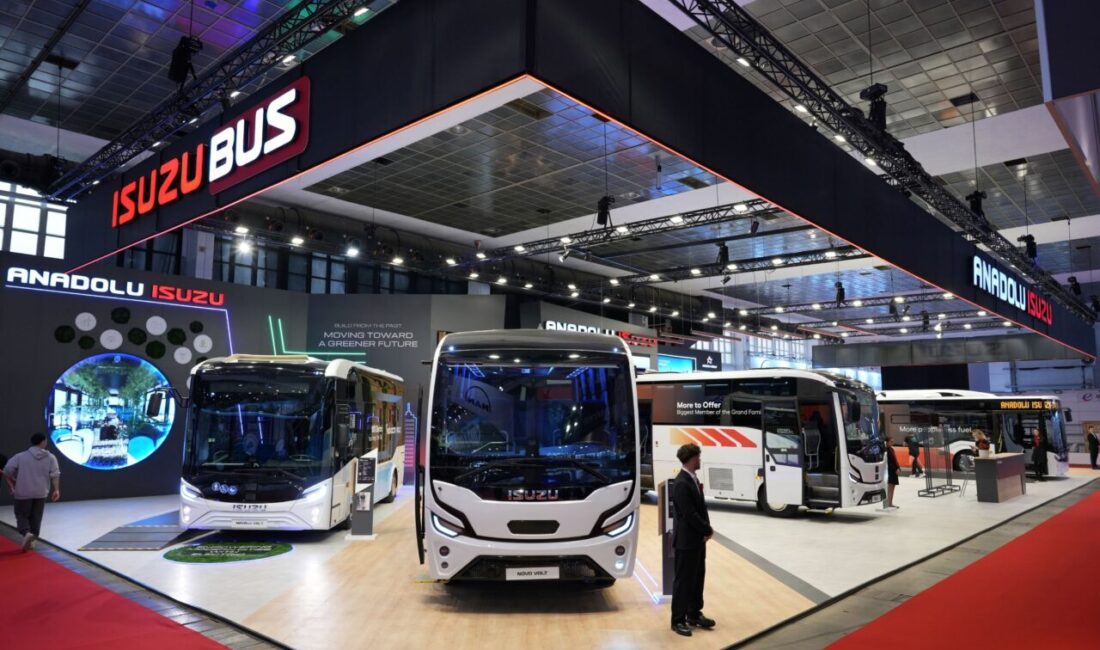 - Anadolu Isuzu Genel Müdürü Tuğrul Arıkan:
- "Uluslararası paydaşlarımızla kurduğumuz