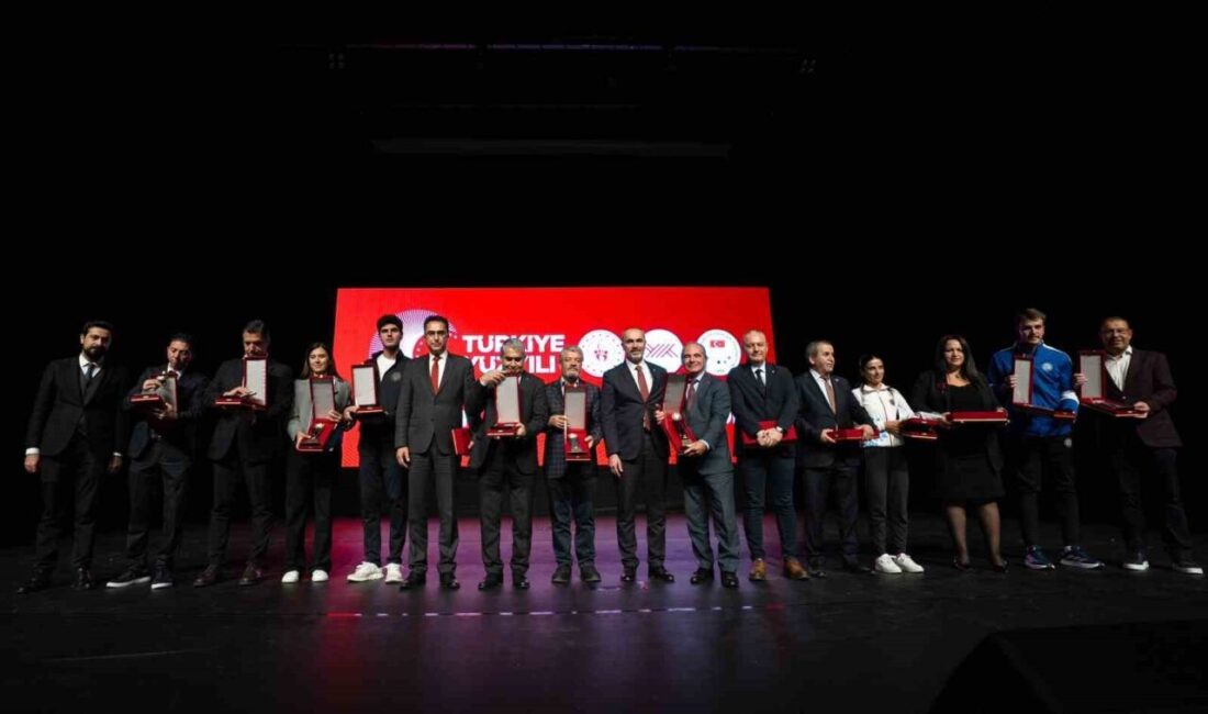 Türkiye Üniversite Sporları Federasyonu (TÜSF) tarafından, Eskişehir’de bulunan Anadolu Üniversitesi’ne