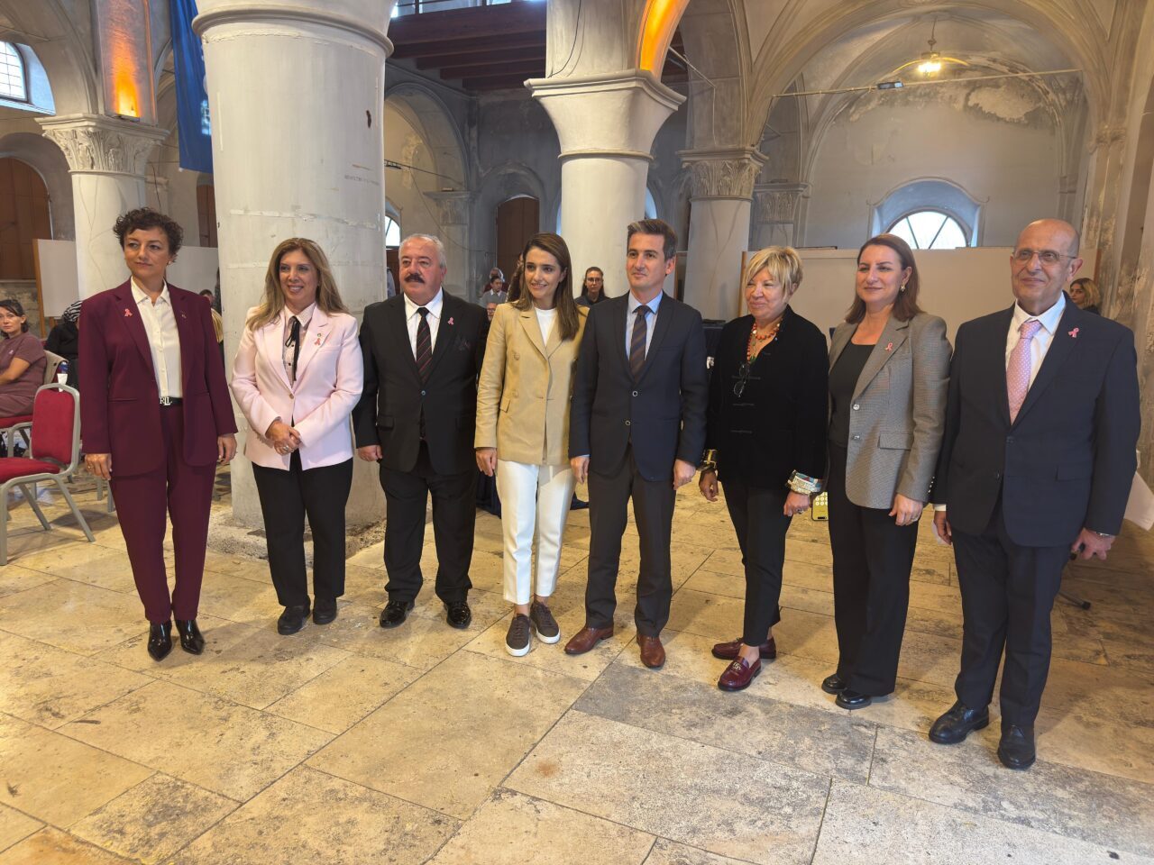 - Meme kanserini yenen ve projenin fikir sahibi olan İzmir