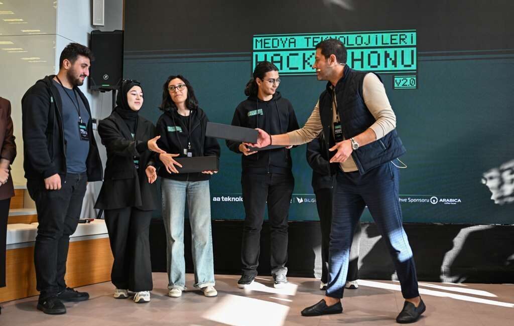 - Arabica Coffee House Kurucusu Sertaç Yalçın:
- "AA+Tech gibi projelerin