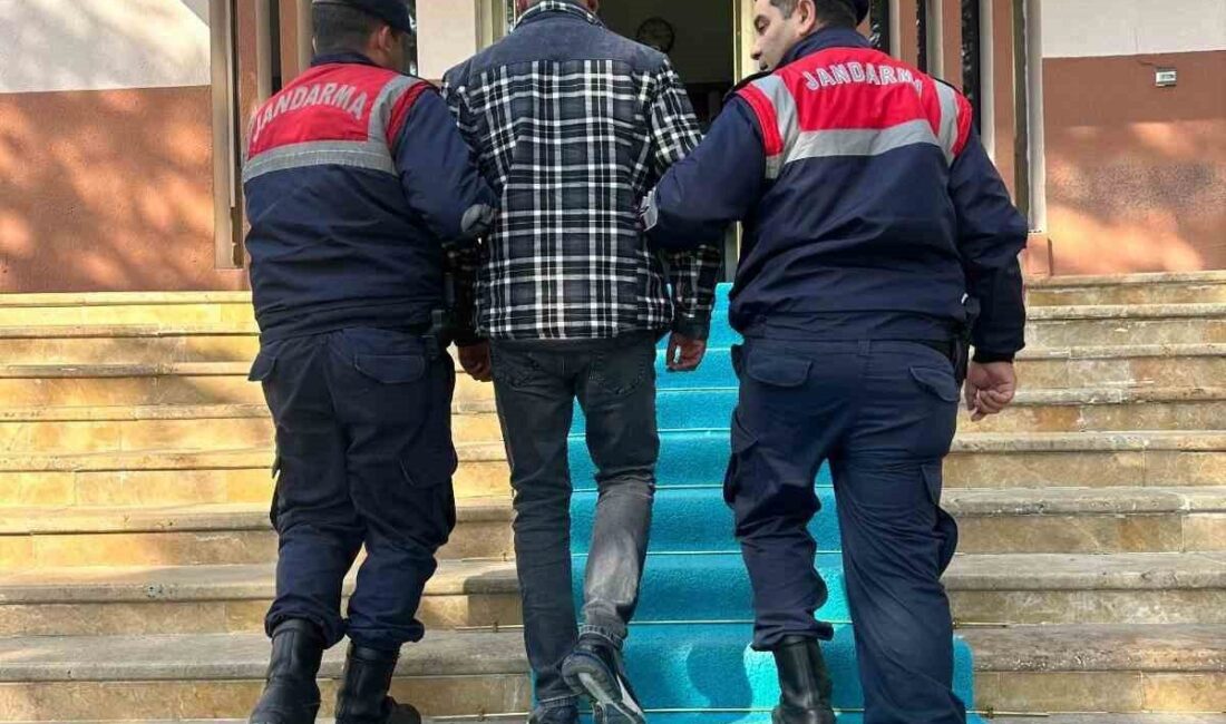 Bilecik’te 3 farklı suçtan aranan şahıs jandarma ekipleri tarafından yakalandı.