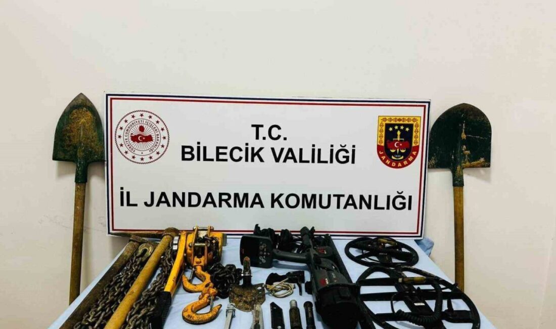 Bilecik’in Osmaneli ilçesinde ormanlık alanda izinsiz kazı yapan 5 şüpheli,