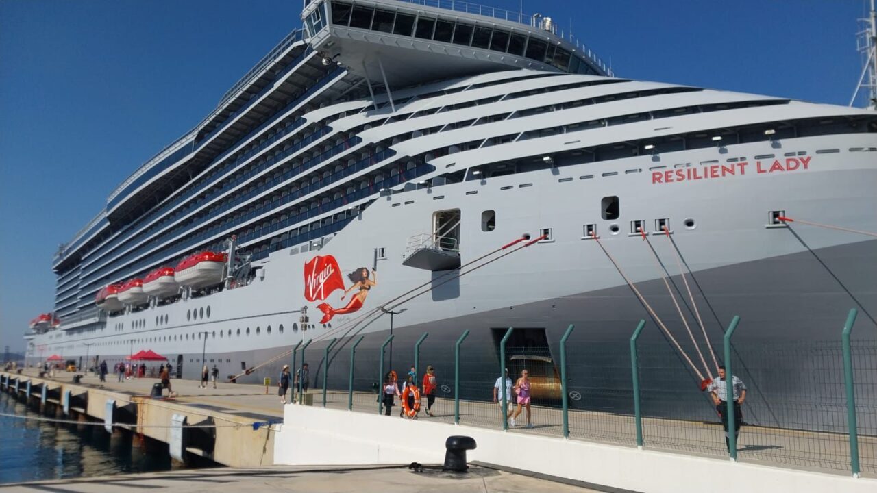 MUĞLA (AA) – Muğla'nın Bodrum ilçesine, "Resilient Lady" ve "Astoria