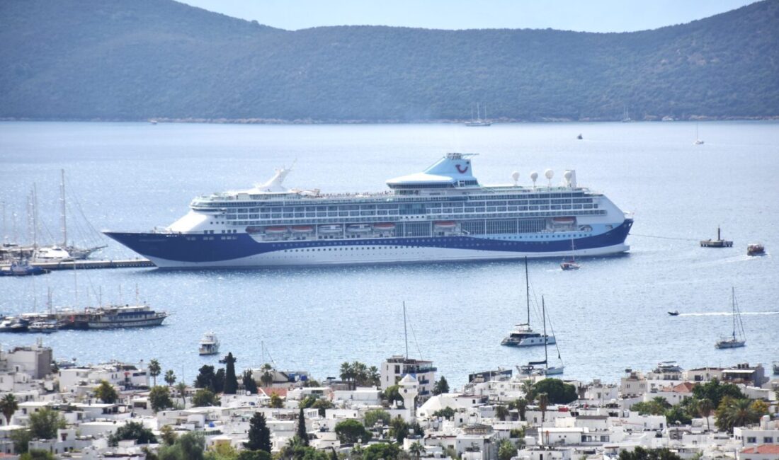 MUĞLA (AA) – Muğla'nın Bodrum ilçesine "Marella Discovery 2" isimli
