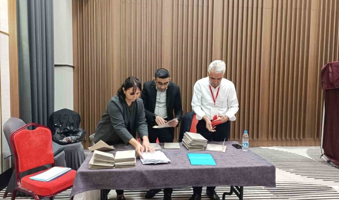 Cumhuriyet Halk Partisi’nin (CHP) gergin geçen İl Başkanlığı Kongresi’nde yeni