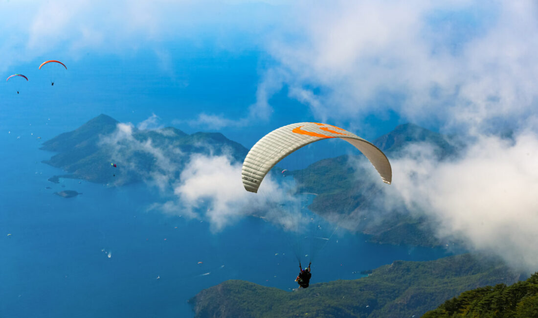 - Ölüdeniz Yamaç Paraşütü Pilotları Kooperatifi Yönetim Kurulu Üyesi Zafer