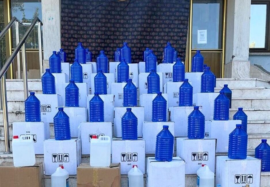 DENİZLİ (AA) – Denizli'de düzenlenen kaçakçılık operasyonunda 642 litre etil