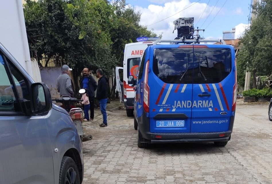 DENİZLİ (AA) – Denizli'nin Acıpayam ilçesinde, sobadan sızan karbonmonoksit gazından