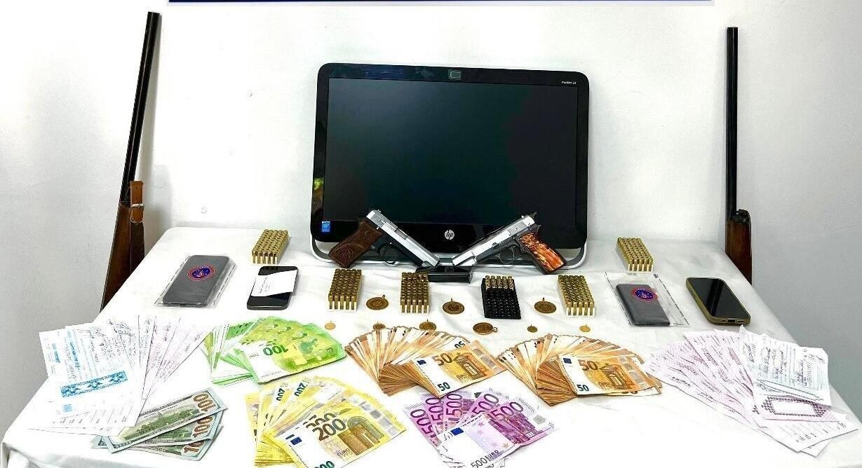 - Operasyonda 15 milyon liralık 12 senet ele geçirildi