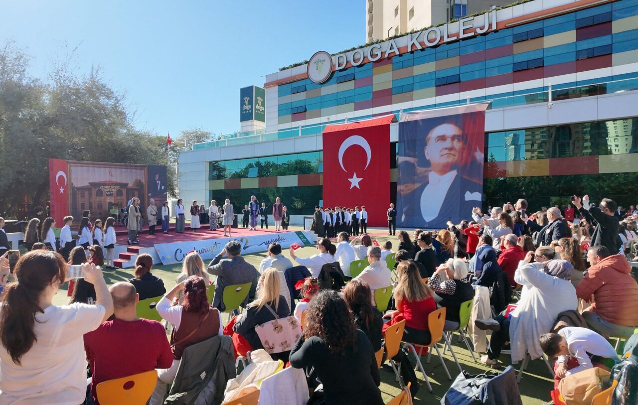 - Doğa Koleji Genel Müdürü Selim Genç:
- "Atatürk'ün 'en büyük