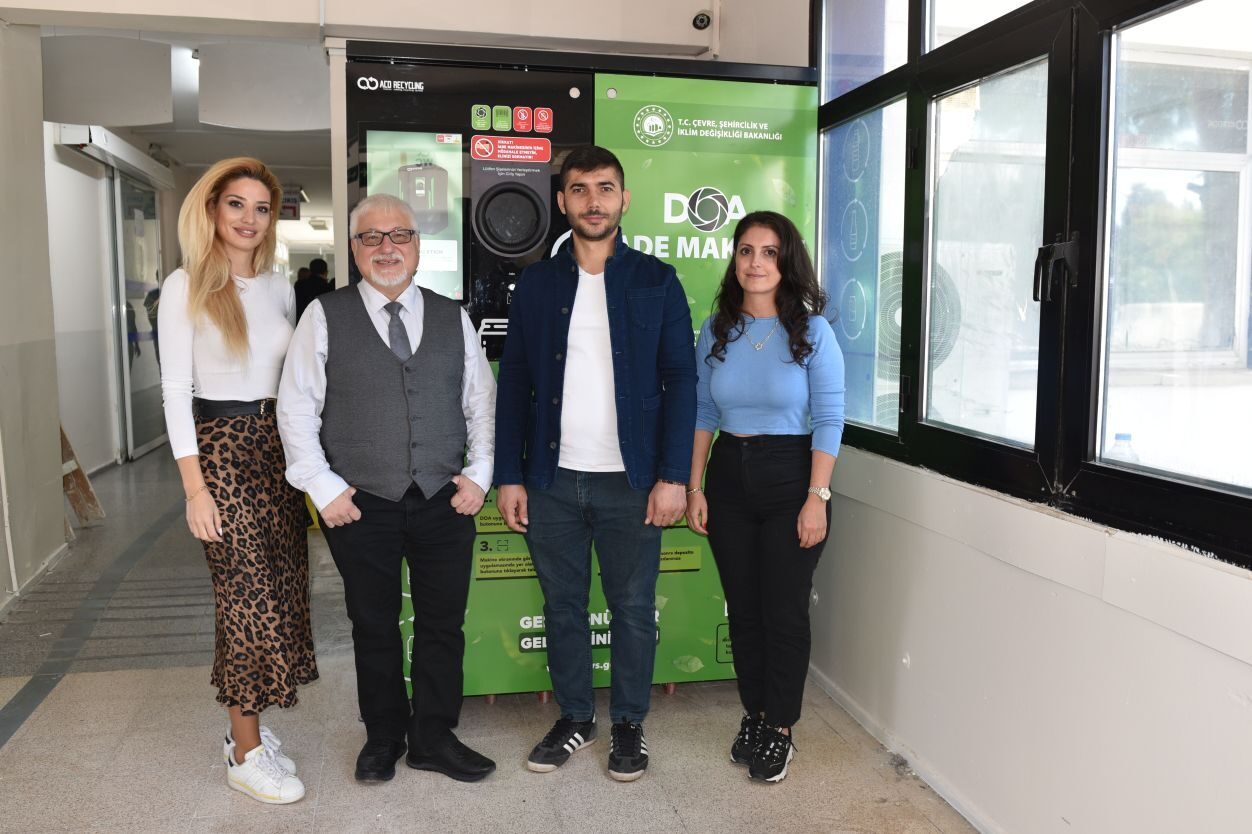 İZMİR (AA) – Ege Üniversitesinde (EÜ) cam, metal ve plastik
