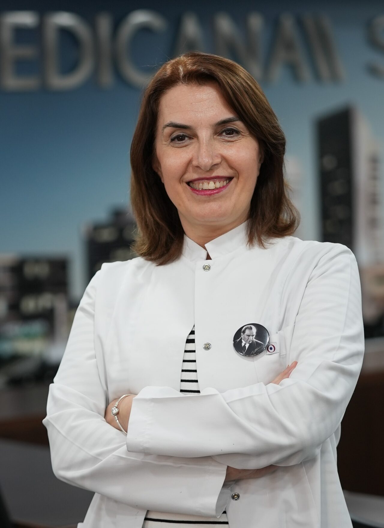 - Medicana Kadıköy Hastanesi Romatoloji Uzmanı Prof. Dr. Seval Pehlevan:
-