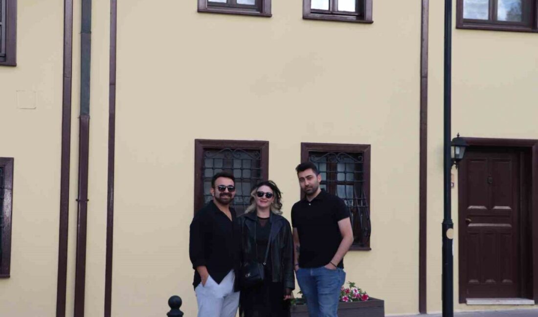 İstanbul’dan Eskişehir’e gelen yerli turist Andaç Ertekin, şehirdeki ilk izlenimlerinin