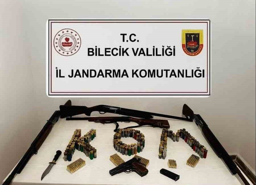 Bilecik’te jandarma tarafından 5 ayrı adrese yapılan eş zamanlı operasyonda