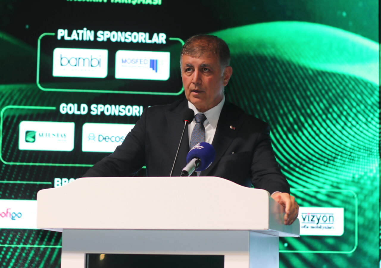 - Mobilya Dernekleri Federasyonu Başkanı Ahmet Güleç:
- "45 bin üreticimiz