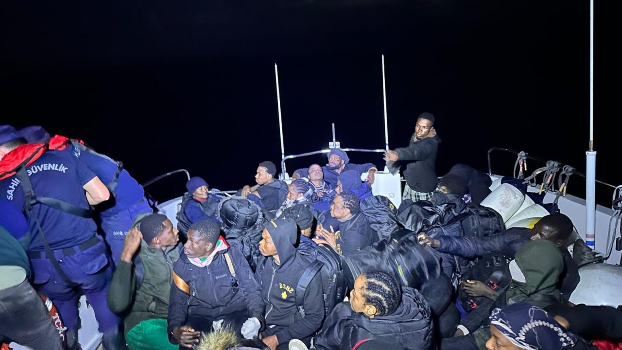 MUĞLA (AA) – Muğla'nın Fethiye ilçesi açıklarında 46 düzensiz göçmen