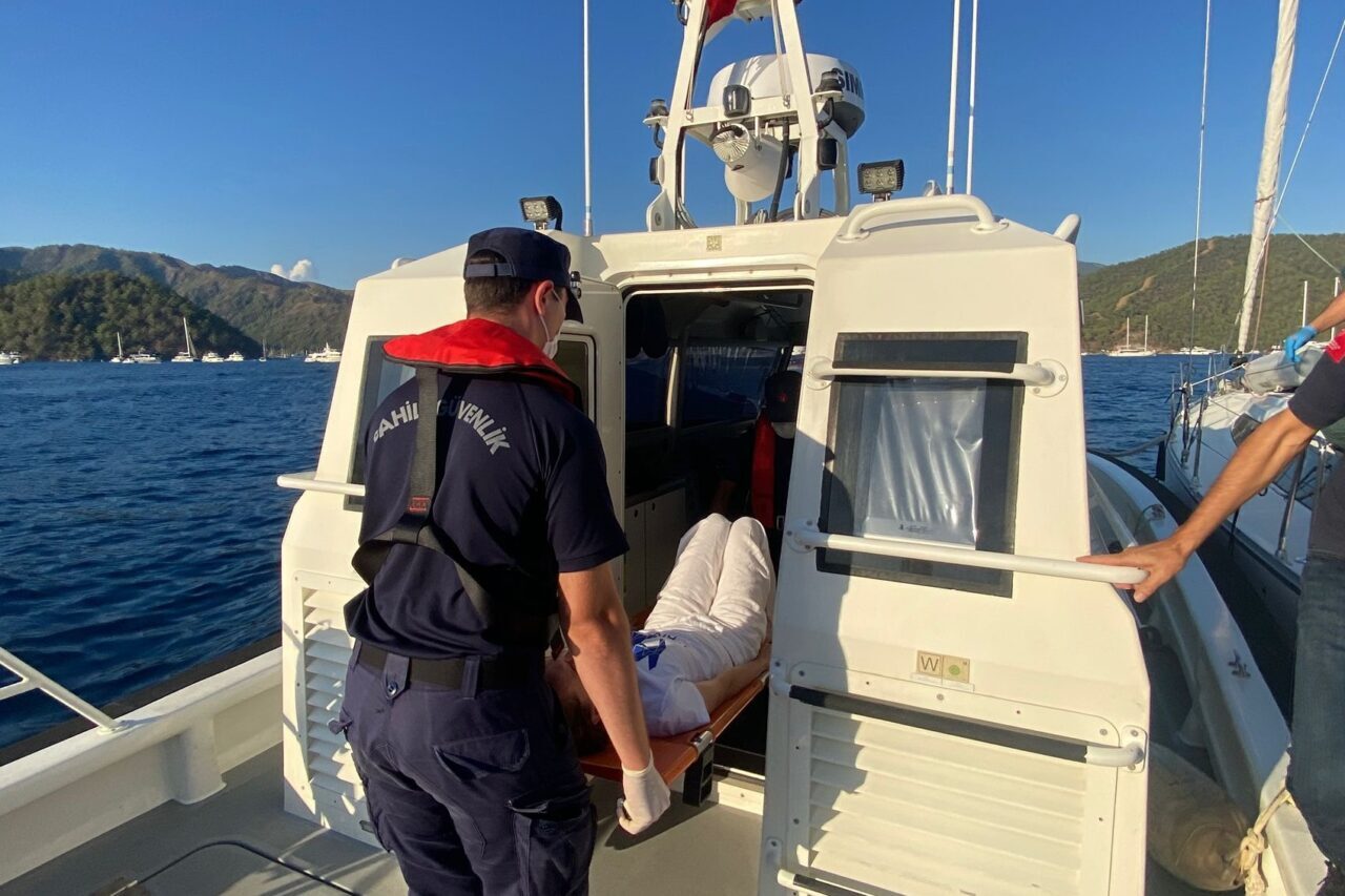 MUĞLA (AA) – Muğla'nın Fethiye ilçesi açıklarında ticari yatta yaralanan
