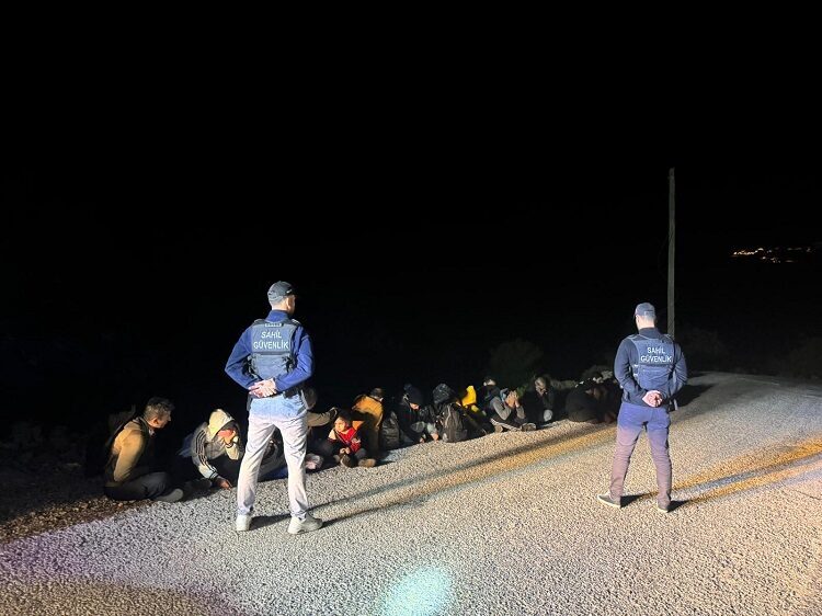 - Göçmen kaçakçılığı iddiasıyla 2 şüpheli gözaltına alındı