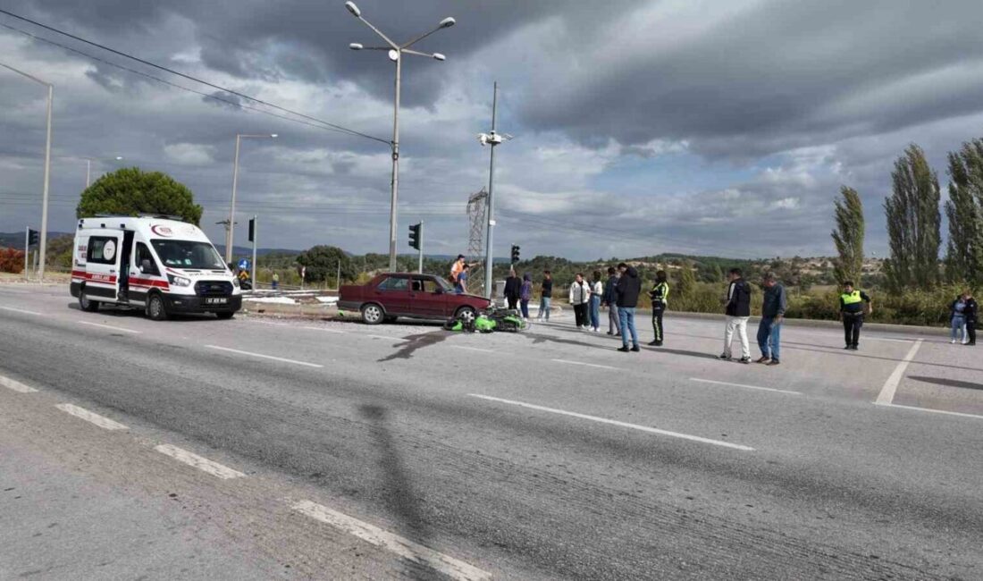 Kütahya’nın Gediz ilçesinde kırmızı ışık ihlali yüzünden meydana gelen trafik