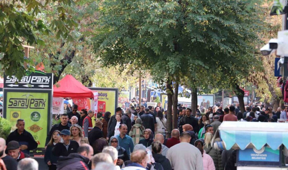 Eskişehir’in bölgesindeki popüler yerlerden biri olan Hamamyolu Caddesi, hafta sonu